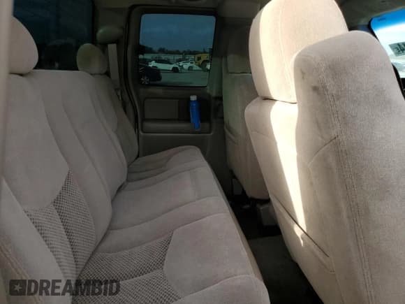 ✅ 2003 Chevrolet Silverado 1500 LS • VIN: 2GCEC19V331397553 • Лот: 76800014. Опубликован ранее на Copart с пробегом 229 020 миль. Бесплатный доступ к архиву аукционных продаж из США и подробный отчёт об истории автомобиля на DreamBid. Изображение 10.