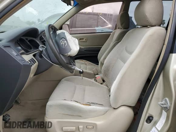 2001 Toyota Highlander с VIN JTEGD21AX10012739, выставлен на аукционе Copart как лот 81679264 с пробегом 307 864 миль миль и Списание • Salvage title. История ставок и продаж доступна на DreamBid. Изображение 7.