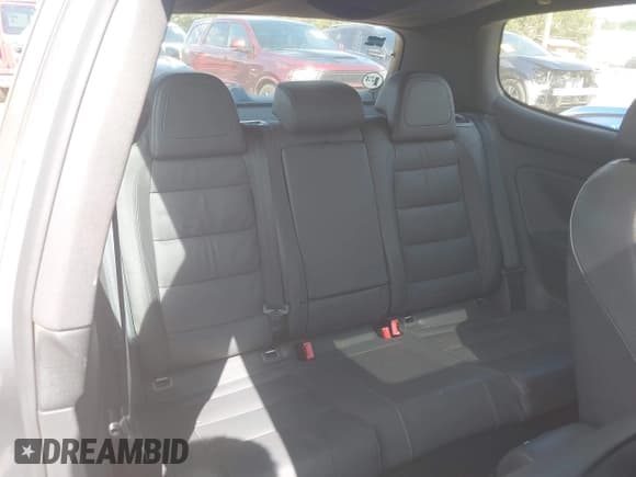 ✅ 2009 Volkswagen Golf GTI • VIN: WVWEV71K99W014585 • Lot: 42550037. Wystawiony na IAAI z przebiegiem 107 151 mil. Bezpłatny archiwum sprzedaży aukcyjnych z USA i szczegółowy raport historii pojazdu na DreamBid. Zdjęcie 8.