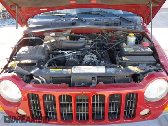 ✅ 2006 Jeep Liberty Sport • VIN: 1J4GL48K96W119314 • Lot: 43651897. Listed on IAAI with 124,705 mi. Free auction sales archive from the USA and detailed vehicle history report at DreamBid. Image 10.