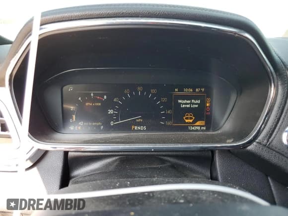 ✅ 2017 Lincoln Continental Reserve • VIN: 1LN6L9NC3H5627150 • Lot: 69074095. Wystawiony na Copart z przebiegiem 124 298 mil. Bezpłatny archiwum sprzedaży aukcyjnych z USA i szczegółowy raport historii pojazdu na DreamBid. Zdjęcie 9.