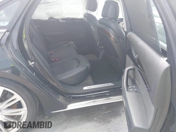 ✅ 2015 Audi A8 4.0T • VIN: WAU32AFD6FN002710 • Лот: 42447149. Опубликован ранее на IAAI с пробегом 109 791 миль. Бесплатный доступ к архиву аукционных продаж из США и подробный отчёт об истории автомобиля на DreamBid. Изображение 8.