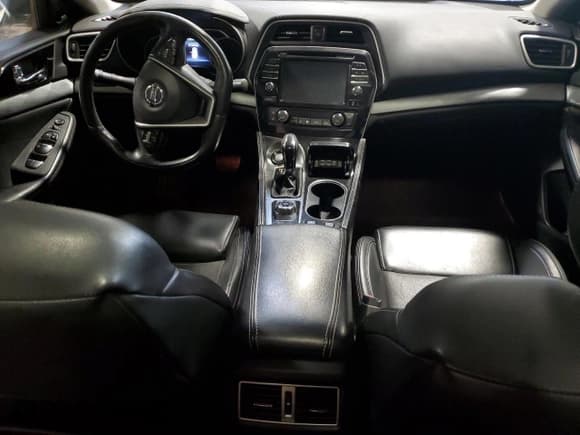 ✅ 2017 Nissan Maxima S • VIN: 1N4AA6AP7HC371446 • Lot: 54222095. Listed on Copart with 82,760 mi. Free auction sales archive from the USA and detailed vehicle history report at DreamBid. Image 8.