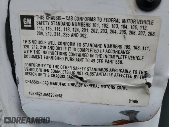 ✅ 2005 Chevrolet Silverado 2500HD Work Truck • VIN: 1GBHC24U55E237598 • Lot: 69020385. Wystawiony na Copart z przebiegiem 120 149 mil. Bezpłatny archiwum sprzedaży aukcyjnych z USA i szczegółowy raport historii pojazdu na DreamBid. Zdjęcie 13.