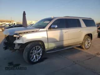 ✅ 2019 Chevrolet Suburban Premier • VIN: 1GNSCJKC7KR149136 • Lot: 72937124. Wystawiony na Copart z przebiegiem 56 750 mil. Bezpłatny archiwum sprzedaży aukcyjnych z USA i szczegółowy raport historii pojazdu na DreamBid. Zdjęcie 1.