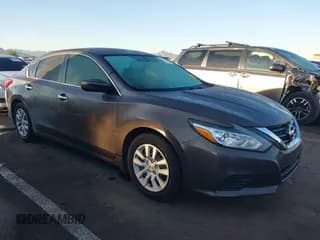 ✅ 2017 Nissan Altima S • VIN: 1N4AL3AP0HN333618 • Lot: 43797220. Listed on IAAI with 92,958 mi. Free auction sales archive from the USA and detailed vehicle history report at DreamBid. Image 1.