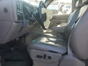 ✅ 2003 Chevrolet Silverado 2500HD LS • VIN: 1GCHK29193E212908 • Lot: 86695954. Wystawiony na Copart z przebiegiem 90 342 mil. Bezpłatny archiwum sprzedaży aukcyjnych z USA i szczegółowy raport historii pojazdu na DreamBid. Zdjęcie 7.