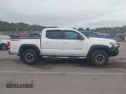 ✅ 2017 Toyota Tacoma TRD Off Road • VIN: 3TMCZ5AN2HM083787 • Лот: 43374113. Опубликован ранее на IAAI с пробегом 126 987 миль. Бесплатный доступ к архиву аукционных продаж из США и подробный отчёт об истории автомобиля на DreamBid. Изображение 13.