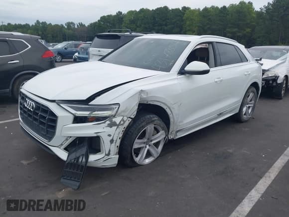 ✅ 2019 Audi Q8 Premium • VIN: WA1AVAF16KD009772 • Лот: 43178857. Опубликован ранее на IAAI с пробегом 128 937 миль. Бесплатный доступ к архиву аукционных продаж из США и подробный отчёт об истории автомобиля на DreamBid. Изображение 17.