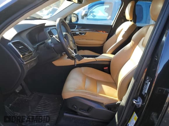 ✅ 2016 Volvo XC90 T6 Momentum • VIN: YV4A22PK6G1036312 • Lot: 89491595. Listed on Copart with 124,008 mi. Free auction sales archive from the USA and detailed vehicle history report at DreamBid. Image 7.