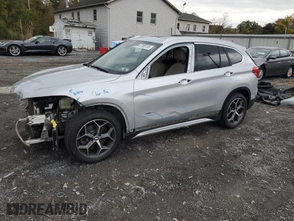 ✅ 2016 BMW X1 xDrive28i • VIN: WBXHT3Z36G4A48720 • Лот: 87389155. Опубликован ранее на Copart с пробегом 113 359 миль. Бесплатный доступ к архиву аукционных продаж из США и подробный отчёт об истории автомобиля на DreamBid. Изображение 1.