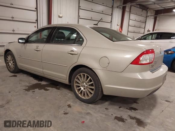 ✅ 2008 Mercury Milan Premier • VIN: 3MEHM08ZX8R659644 • Lot: 43672975. Wystawiony na IAAI z przebiegiem 247 953 mil. Bezpłatny archiwum sprzedaży aukcyjnych z USA i szczegółowy raport historii pojazdu na DreamBid. Zdjęcie 3.