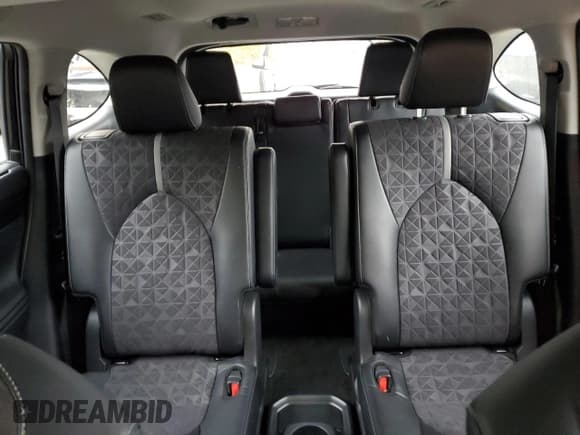 ✅ 2024 Toyota Highlander Hybrid XLE • VIN: 5TDKBRCH7RS625577 • Lot: 90079415. Wystawiony na Copart z przebiegiem 36 663 mil. Bezpłatny archiwum sprzedaży aukcyjnych z USA i szczegółowy raport historii pojazdu na DreamBid. Zdjęcie 10.