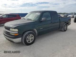 2002 Chevrolet Silverado 1500 with VIN 2GCEC19W521425165, listed as a Copart auction lot 86877904 with 159,259 mi miles and Clean title. Bid and sale history available at DreamBid. Image 1.