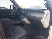 ✅ 2023 Land Rover Defender SE • VIN: SALEP7EU5P2219064 • Lot: 42220034. Listed on IAAI with 15,184 mi. Free auction sales archive from the USA and detailed vehicle history report at DreamBid. Image 5.