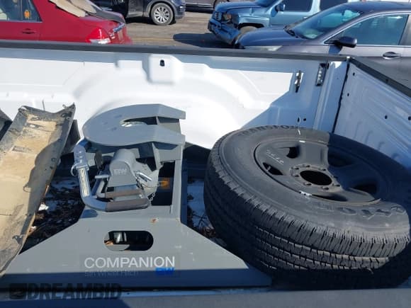 ✅ 2022 Ram 2500 Tradesman • VIN: 3C6UR5HJ2NG111757 • Lot: 41537105. Wystawiony na IAAI z przebiegiem 64 589 mil. Bezpłatny archiwum sprzedaży aukcyjnych z USA i szczegółowy raport historii pojazdu na DreamBid. Zdjęcie 12.