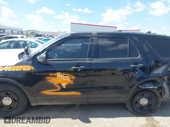 ✅ 2017 Ford Police Interceptor Utility • VIN: 1FM5K8AT8HGE30624 • Лот: 43297081. Опубликован ранее на IAAI с пробегом 149 664 миль. Бесплатный доступ к архиву аукционных продаж из США и подробный отчёт об истории автомобиля на DreamBid. Изображение 14.