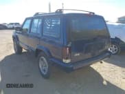 ✅ 2000 Jeep Cherokee Limited • VIN: 1J4FT58S7YL182899 • Lot: 43619410. Wystawiony na IAAI z przebiegiem 230 397 mil. Bezpłatny archiwum sprzedaży aukcyjnych z USA i szczegółowy raport historii pojazdu na DreamBid. Zdjęcie 3.
