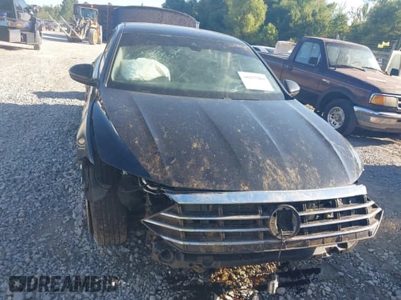 ✅ 2020 Volkswagen Jetta SEL • VIN: 3VWE57BU2LM093697 • Lot: 40437984. Listed on IAAI with 76,803 mi. Free auction sales archive from the USA and detailed vehicle history report at DreamBid. Image 6.