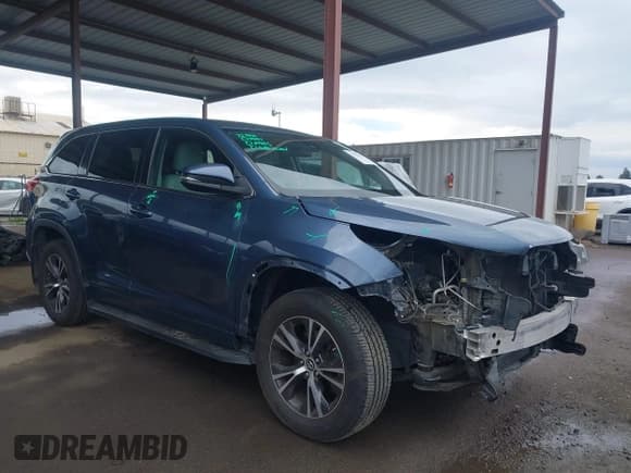 ✅ 2017 Toyota Highlander LE • VIN: 5TDZZRFH0HS224733 • Лот: 43701475. Опубликован ранее на IAAI с пробегом 139 866 миль. Бесплатный доступ к архиву аукционных продаж из США и подробный отчёт об истории автомобиля на DreamBid. Изображение 1.