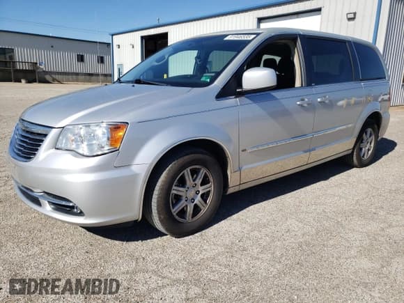 ✅ 2012 Chrysler Town & Country Touring • VIN: 2C4RC1BG9CR127404 • Лот: 91946535. Опубликован ранее на Copart с пробегом 111 676 миль. Бесплатный доступ к архиву аукционных продаж из США и подробный отчёт об истории автомобиля на DreamBid. Изображение 1.