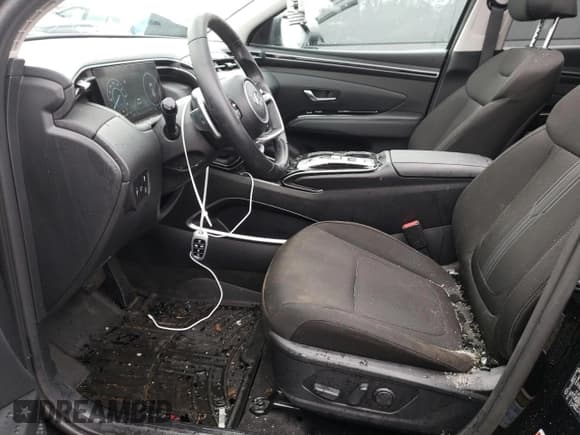 ✅ 2022 Hyundai Tucson SEL Convenience • VIN: KM8JFCA1XNU041470 • Lot: 35806173. Wystawiony na Copart z przebiegiem 11 073 mil. Bezpłatny archiwum sprzedaży aukcyjnych z USA i szczegółowy raport historii pojazdu na DreamBid. Zdjęcie 7.