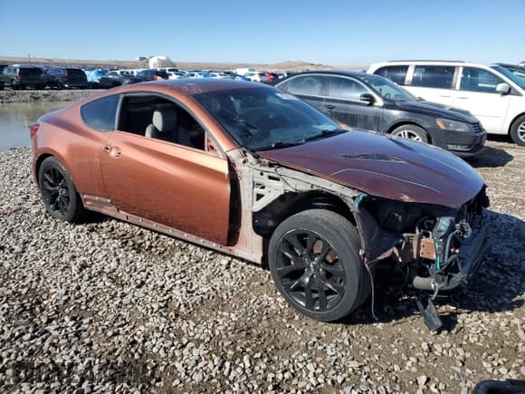 ✅ 2013 Hyundai Genesis Coupe R-Spec • VIN: KMHHT6KD8DU089677 • Lot: 41385235. Wystawiony na Copart z przebiegiem Nie podano. Bezpłatny archiwum sprzedaży aukcyjnych z USA i szczegółowy raport historii pojazdu na DreamBid. Zdjęcie 4.