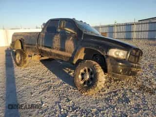 2004 Dodge 3500 SLT z VIN 3D7LU38C44G182472, wystawiony jako Copart lot #83442714 z przebiegiem 220 410 mil mil oraz Szkoda całkowita • Salvage title. Historia ofert i sprzedaży dostępna na DreamBid. Obrazek 4.