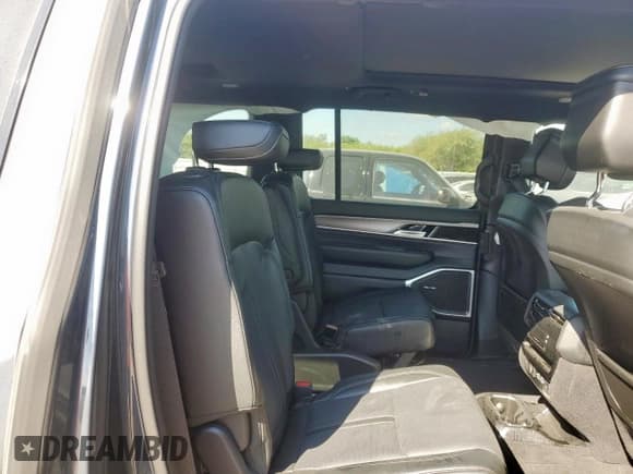 ✅ 2025 Jeep Wagoneer Series II • VIN: 1C4SJVBP5SS507593 • Lot: 70587425. Listed on Copart with 8,294 mi. Free auction sales archive from the USA and detailed vehicle history report at DreamBid. Image 11.