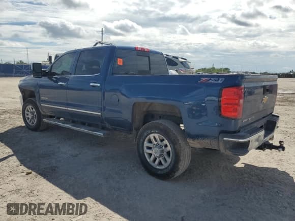 ✅ 2016 Chevrolet Silverado 2500HD LTZ • VIN: 1GC1KWE8XGF118547 • Лот: 82469365. Опубликован ранее на Copart с пробегом 165 040 миль. Бесплатный доступ к архиву аукционных продаж из США и подробный отчёт об истории автомобиля на DreamBid. Изображение 2.
