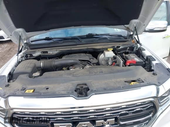 ✅ 2019 Ram 1500 Limited • VIN: 1C6SRFHT6KN765095 • Lot: 43543782. Listed on IAAI with 67,527 mi. Free auction sales archive from the USA and detailed vehicle history report at DreamBid. Image 10.