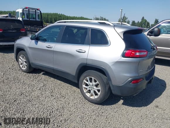 ✅ 2018 Jeep Cherokee Latitude Plus • VIN: 1C4PJMLX0JD551065 • Lot: 42721141. Wystawiony na IAAI z przebiegiem 80 031 mil. Bezpłatny archiwum sprzedaży aukcyjnych z USA i szczegółowy raport historii pojazdu na DreamBid. Zdjęcie 3.