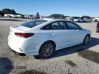 2018 Hyundai Sonata SE z VIN 5NPE24AF1JH728697, wystawiony jako Copart lot #87377615 z przebiegiem 240 391 mil mil oraz Czysty tytuł • Clean title. Historia ofert i sprzedaży dostępna na DreamBid. Obrazek 3.