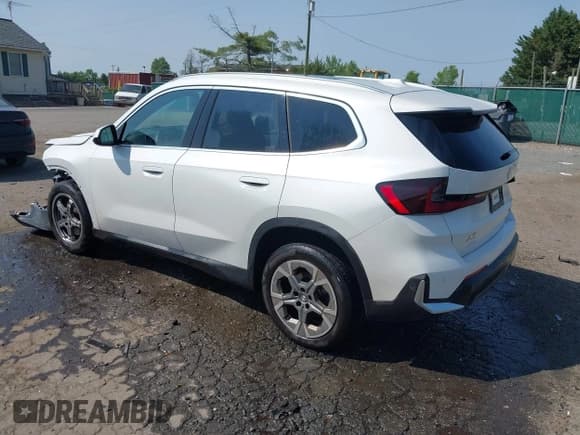 ✅ 2023 BMW X1 xDrive28i • VIN: WBX73EF00P5W02309 • Lot: 42399269. Listed on IAAI with 33,154 mi. Free auction sales archive from the USA and detailed vehicle history report at DreamBid. Image 3.