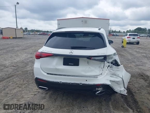 ✅ 2025 Mercedes-Benz GLC 350e • VIN: W1NKM5GB7SF267601 • Lot: 42464127. Wystawiony na IAAI z przebiegiem 4 151 mil. Bezpłatny archiwum sprzedaży aukcyjnych z USA i szczegółowy raport historii pojazdu na DreamBid. Zdjęcie 16.