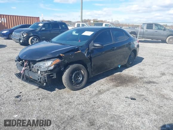 ✅ 2019 Toyota Corolla SE • VIN: 2T1BURHE7KC125152 • Lot: 43586362. Listed on IAAI with 176,664 mi. Free auction sales archive from the USA and detailed vehicle history report at DreamBid. Image 2.