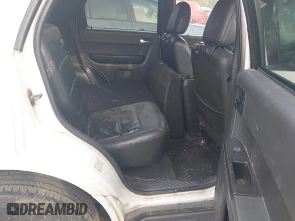 ✅ 2011 Ford Escape Limited • VIN: 1FMCU9EG6BKB50399 • Лот: 43602401. Опубликован ранее на IAAI с пробегом 262 300 миль. Бесплатный доступ к архиву аукционных продаж из США и подробный отчёт об истории автомобиля на DreamBid. Изображение 8.