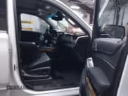 ✅ 2016 GMC Yukon XL Denali • VIN: 1GKS2HKJ0GR179318 • Лот: 41292952. Опубликован ранее на IAAI с пробегом 163 636 миль. Бесплатный доступ к архиву аукционных продаж из США и подробный отчёт об истории автомобиля на DreamBid. Изображение 5.