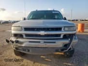 ✅ 2005 Chevrolet Suburban LT • VIN: 3GNEC16Z65G120906 • Лот: 66676775. Опубликован ранее на Copart с пробегом 197 894 миль. Бесплатный доступ к архиву аукционных продаж из США и подробный отчёт об истории автомобиля на DreamBid. Изображение 5.