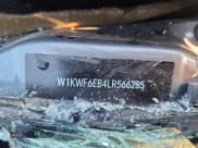 ✅ 2020 Mercedes-Benz C 43 AMG • VIN: W1KWF6EB4LR566285 • Lot: 80092975. Wystawiony na Copart z przebiegiem Nie podano. Bezpłatny archiwum sprzedaży aukcyjnych z USA i szczegółowy raport historii pojazdu na DreamBid. Zdjęcie 12.