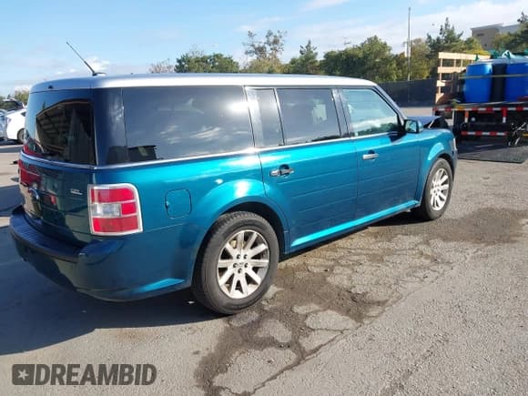 ✅ 2011 Ford Flex SEL • VIN: 2FMGK5CC2BBD06819 • Lot: 43752549. Wystawiony na IAAI z przebiegiem 143 071 mil. Bezpłatny archiwum sprzedaży aukcyjnych z USA i szczegółowy raport historii pojazdu na DreamBid. Zdjęcie 4.
