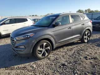 2016 Hyundai Tucson Limited z VIN KM8J3CA27GU117229, wystawiony jako Copart lot #87049225 z przebiegiem 82 445 mil mil oraz Czysty tytuł • Clean title. Historia ofert i sprzedaży dostępna na DreamBid. Obrazek 1.