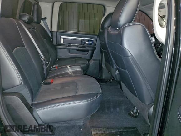 ✅ 2018 Ram 2500 Laramie • VIN: 3C6UR5FL7JG369285 • Лот: 92644435. Опубликован ранее на Copart с пробегом 74 414 миль. Бесплатный доступ к архиву аукционных продаж из США и подробный отчёт об истории автомобиля на DreamBid. Изображение 10.