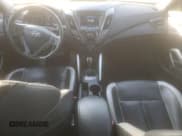 ✅ 2013 Hyundai Veloster Turbo • VIN: KMHTC6AE1DU105934 • Lot: 84446694. Wystawiony na Copart z przebiegiem 139 700 mil. Bezpłatny archiwum sprzedaży aukcyjnych z USA i szczegółowy raport historii pojazdu na DreamBid. Zdjęcie 8.