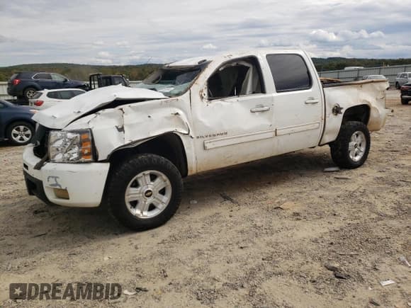 ✅ 2010 Chevrolet Silverado 1500 • VIN: 3GCRKTE28AG275724 • Lot: 76106304. Wystawiony na Copart z przebiegiem 256 790 mil. Bezpłatny archiwum sprzedaży aukcyjnych z USA i szczegółowy raport historii pojazdu na DreamBid. Zdjęcie 1.