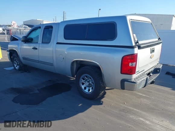 ✅ 2010 Chevrolet Silverado 1500 LS • VIN: 1GCSCREA4AZ269038 • Лот: 43762382. Опубликован ранее на IAAI с пробегом 210 669 миль. Бесплатный доступ к архиву аукционных продаж из США и подробный отчёт об истории автомобиля на DreamBid. Изображение 3.