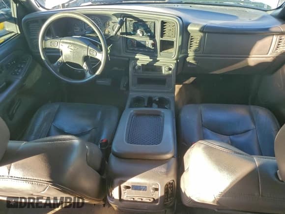 ✅ 2004 Chevrolet Silverado 2500HD Work Truck • VIN: 1GCHC23U04F179275 • Лот: 95805925. Опубликован ранее на Copart с пробегом 260 462 миль. Бесплатный доступ к архиву аукционных продаж из США и подробный отчёт об истории автомобиля на DreamBid. Изображение 8.