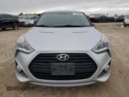 ✅ 2013 Hyundai Veloster Turbo • VIN: KMHTC6AE1DU106310 • Lot: 44688505. Wystawiony na Copart z przebiegiem 121 706 mil. Bezpłatny archiwum sprzedaży aukcyjnych z USA i szczegółowy raport historii pojazdu na DreamBid. Zdjęcie 5.