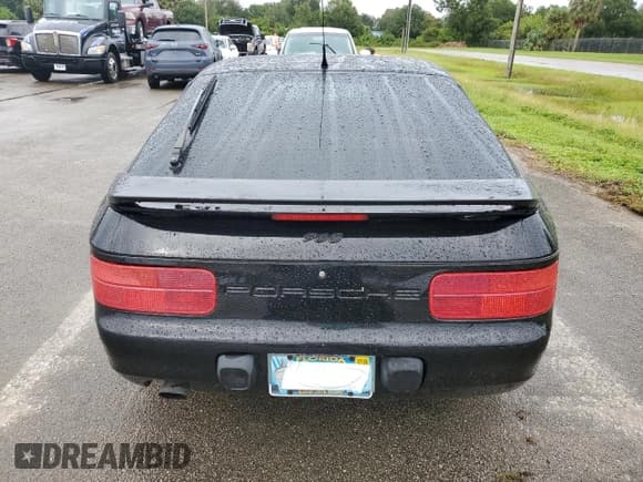 ✅ 1995 Porsche 968 • VIN: WP0AA2969SS820153 • Lot: 75368114. Wystawiony na Copart z przebiegiem 208 058 mil. Bezpłatny archiwum sprzedaży aukcyjnych z USA i szczegółowy raport historii pojazdu na DreamBid. Zdjęcie 6.