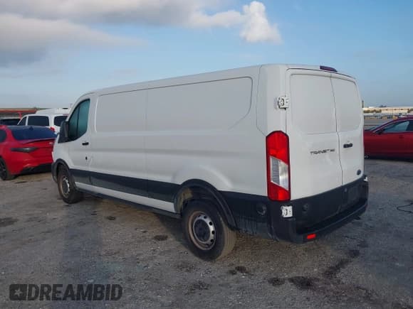 ✅ 2020 Ford Transit Cargo • VIN: 1FTBR1Y80LKB45384 • Lot: 41479703. Wystawiony na IAAI z przebiegiem 63 232 mil. Bezpłatny archiwum sprzedaży aukcyjnych z USA i szczegółowy raport historii pojazdu na DreamBid. Zdjęcie 3.